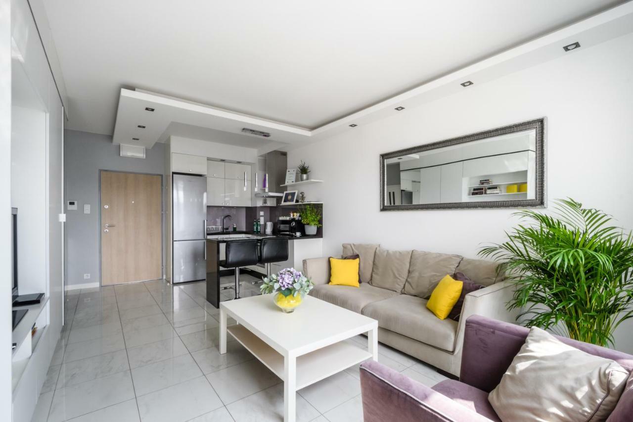 Gama Apartment Varşovia Exterior foto